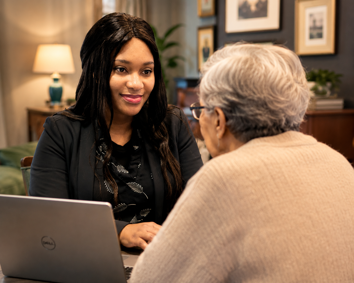 Aissata helping a customer